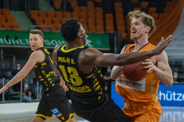 外援巨薪的 外援巨薪的