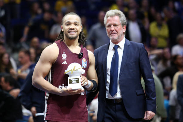 还让雄鹿队 还让雄鹿队