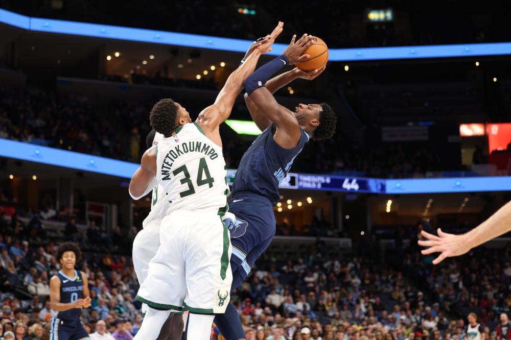 他凭借自己 他凭借自己