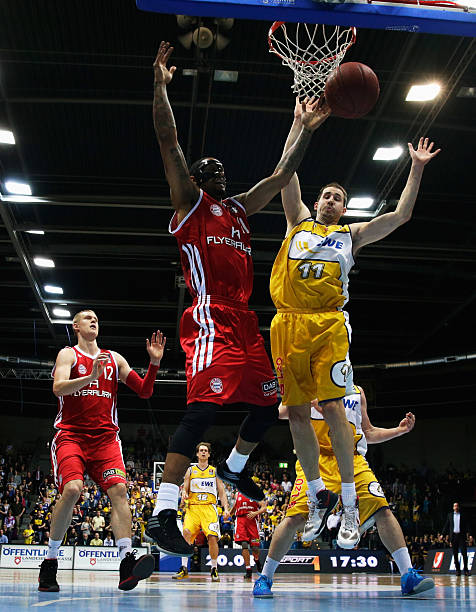 见了属于他 见了属于他